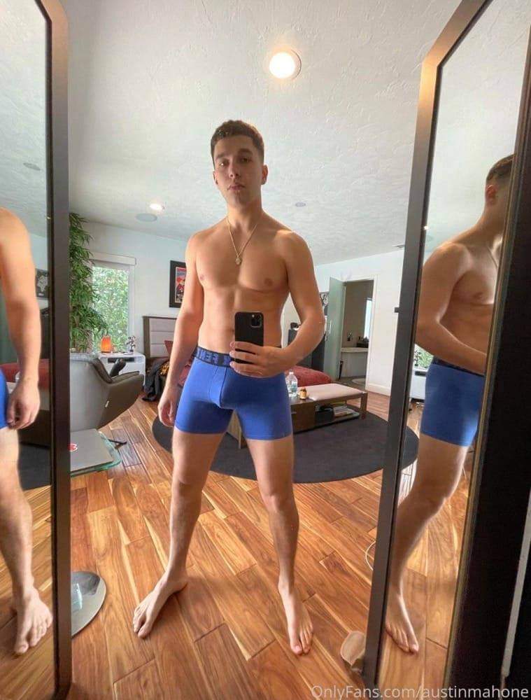 Austin Mahone se quita toda la ropa y deja atónitos a sus fans con nuevas fotografías de Only Fans