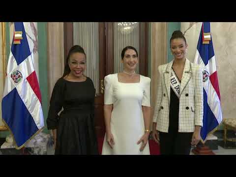 Presidente Abinader recibe visita de cortesía de la Miss República Dominicana, Andreina Martínez