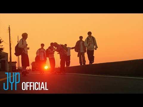 KickFlip(킥플립) "처음 불러보는 노래 (My First Love Song)" M/V