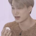 EXO's Kai burst into tears when he read a fan letter