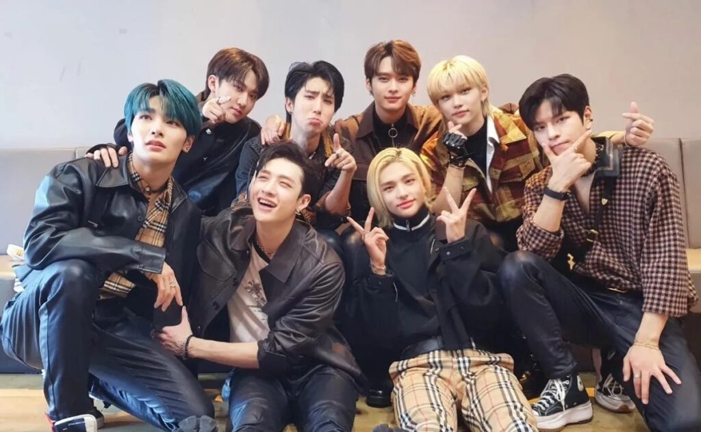 Stray Kids announce their first online fanmeeting