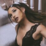 Ariana Grande sings about cum in the deluxe version of ‘Positions’ according to netizens