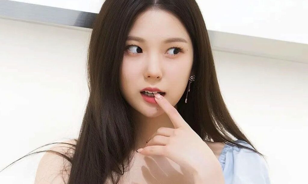 Choi Yujin opens up about dissolution of CLC group