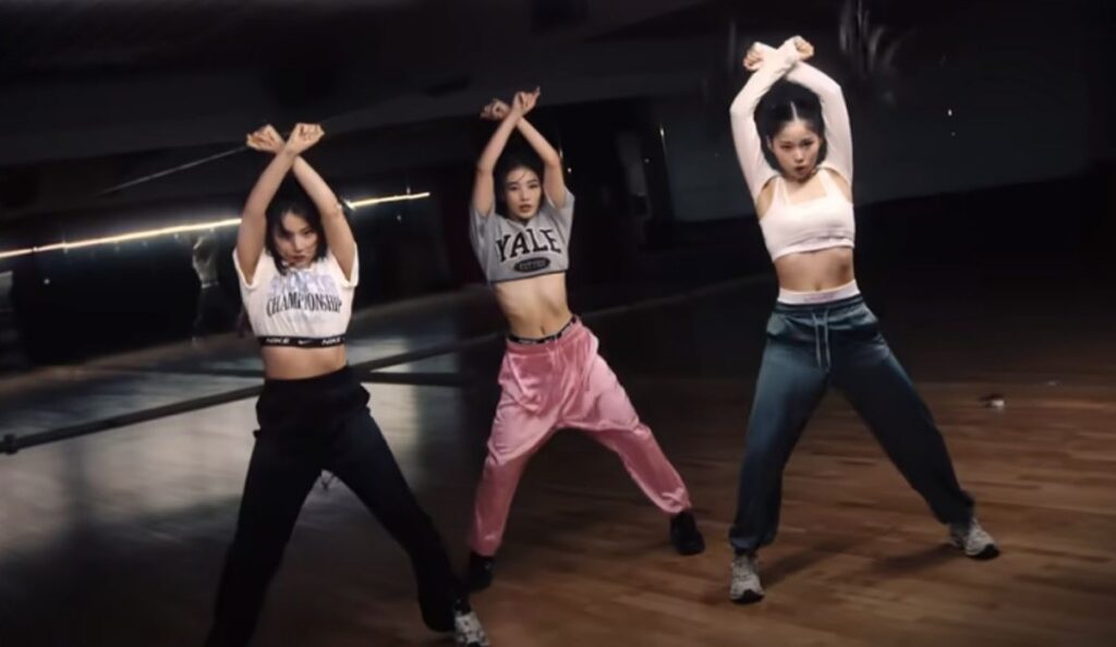 Meet Kyujin, Jinni, and Jiwoo, JYP Entertainment's new girl group 'JYPn' Meet Kyujin, Jinni, and Jiwoo, JYP Entertainment's new girl group 'JYPn'