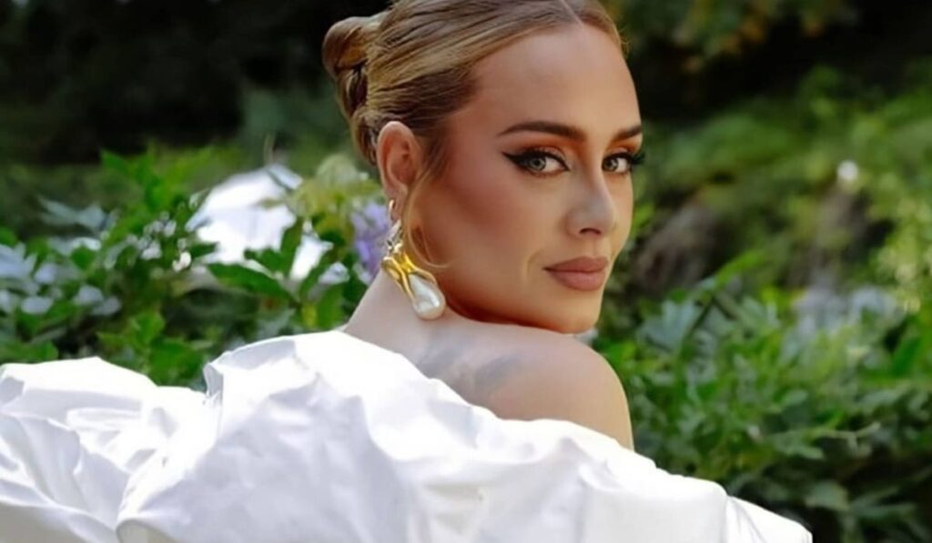 American radios talks about Adele's return