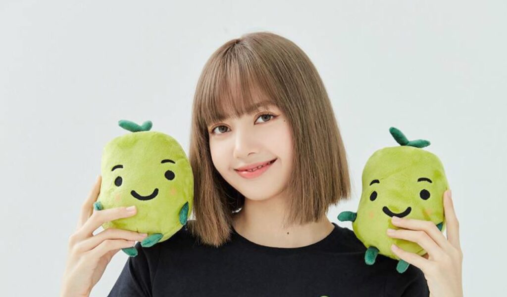 BLACKPINK's Lisa launches project to help children in Thailand