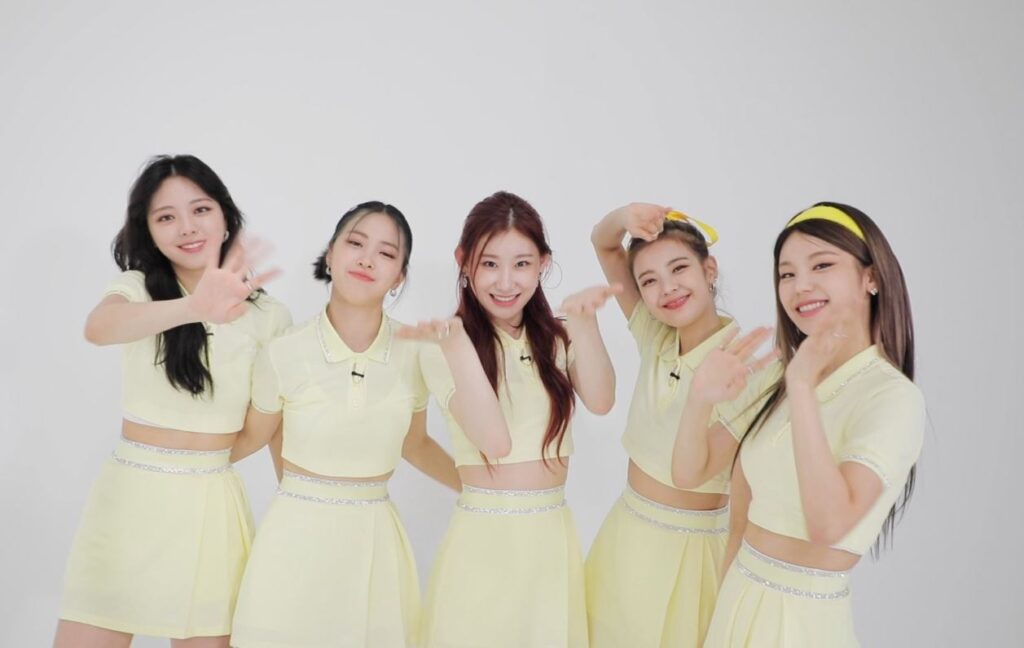 ITZY officially debuts in Japan through Warner Music