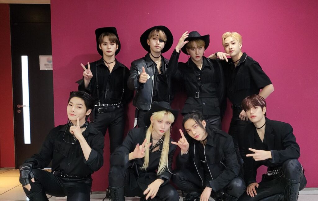 Stray Kids tops iTunes worldwide charts with 'NOEASY'