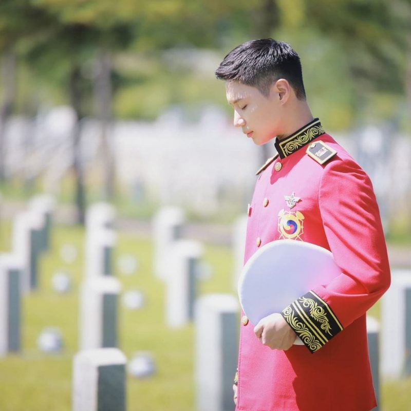 Unpublished photos of Taemin in the military service are released!