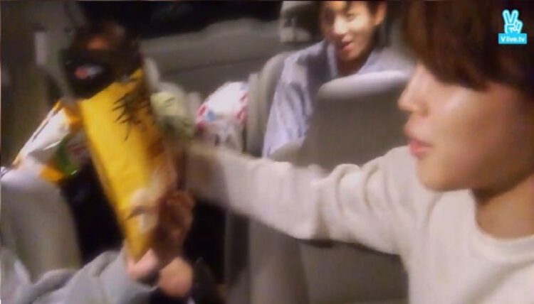 Taehhyung And Jimin Fighting Over Chips