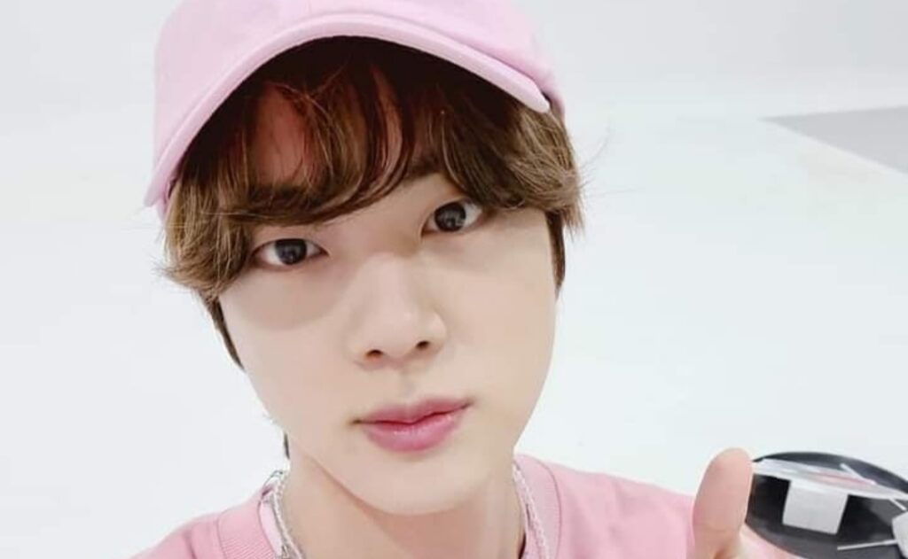 BTS's Jin fulfills his dream and conquers his favorite actor, who is it?