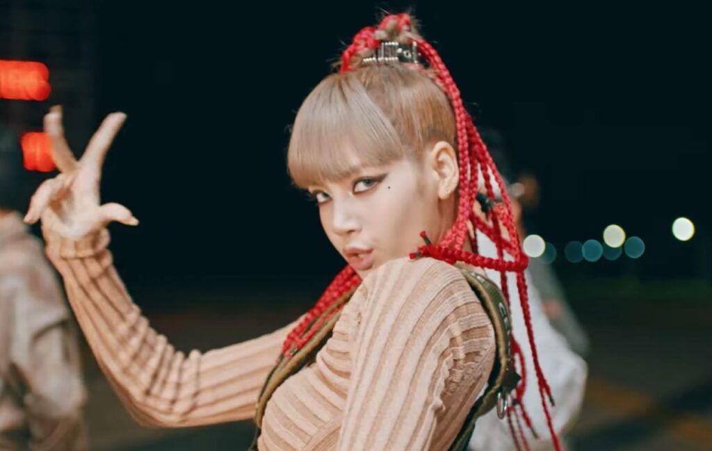 Fans boycott BLACKPINK and demand that YG treat Lisa better