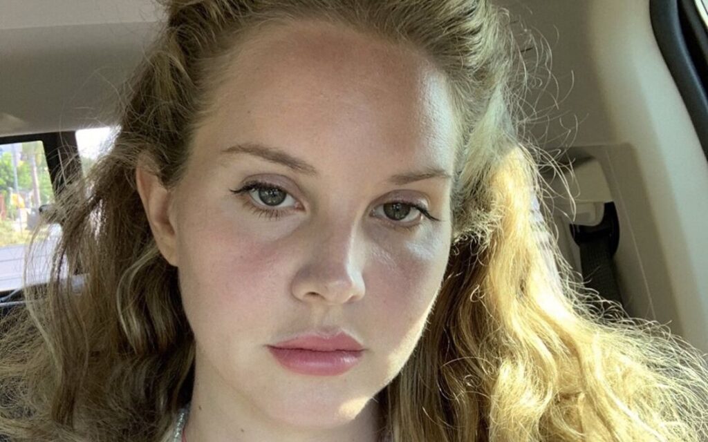 Lana Del Rey releases the music video for the track 'Blue Banisters'