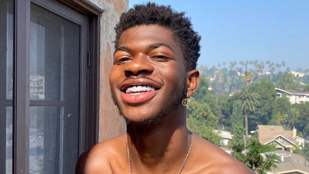 Lil Nas X makes an indecent proposal on social network