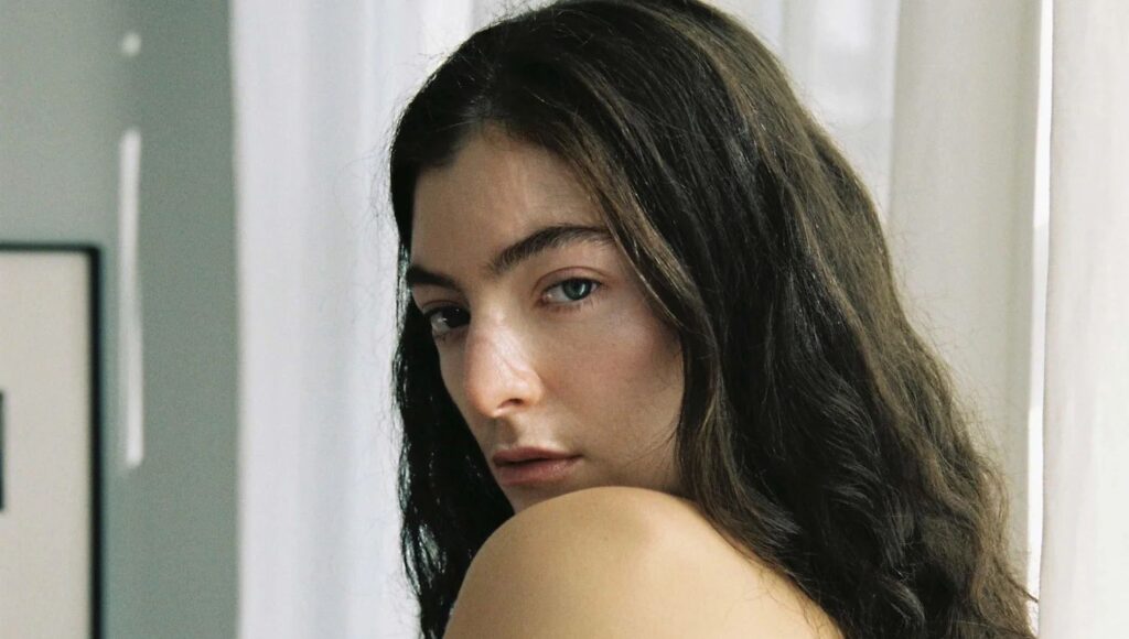Lorde vents via email: "2021 has been difficult in unexpected ways"