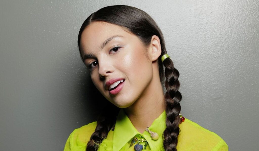 Olivia Rodrigo answers if boys get nervous going out with her