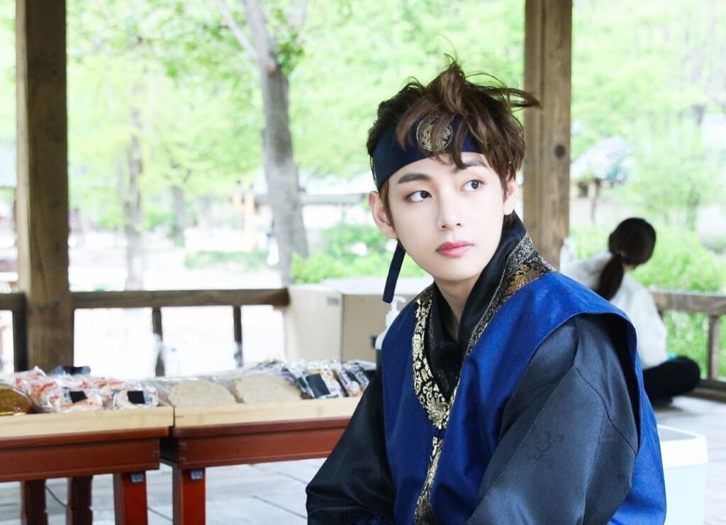 BTS: How many languages can V speak?