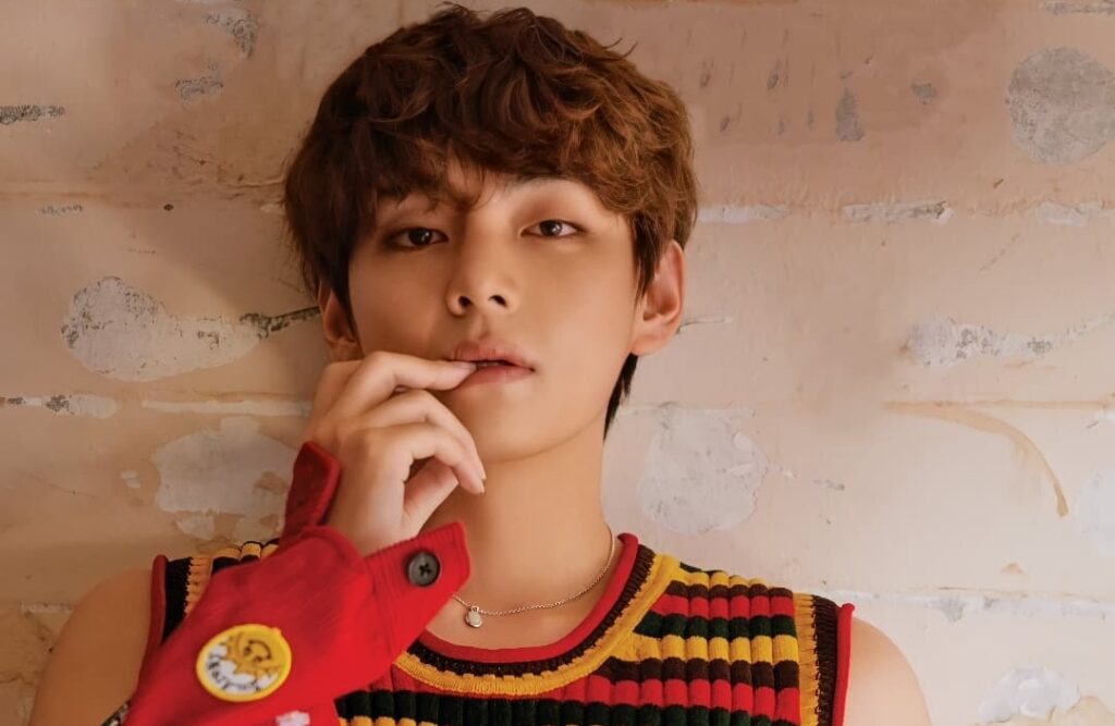 BTS: V does belly dance like Shakira and drives ARMY crazy