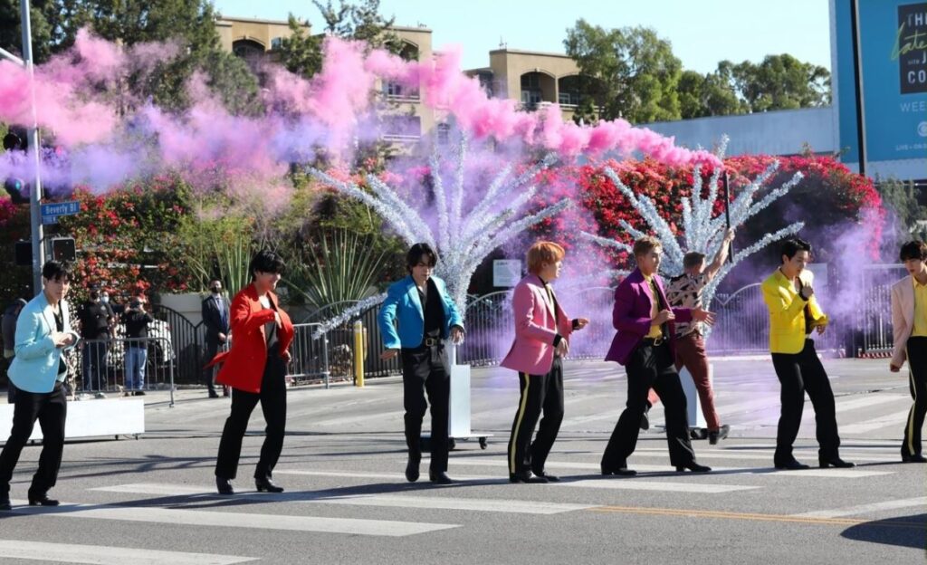 BTS gives surprise performance on the streets of Los Angeles