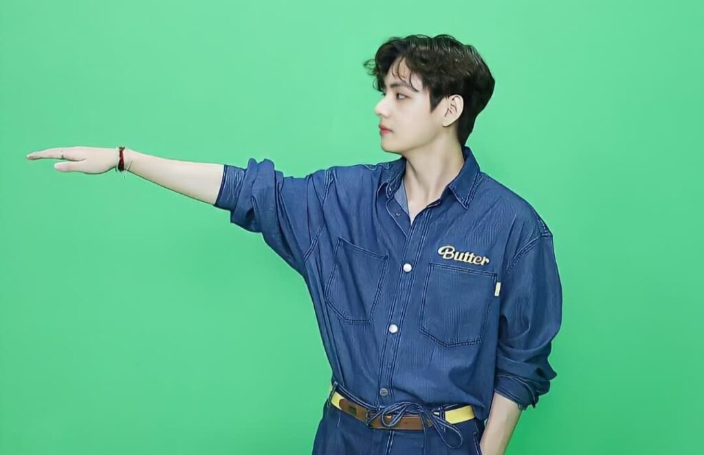 Discover the model that has conquered the heart of BTS' V