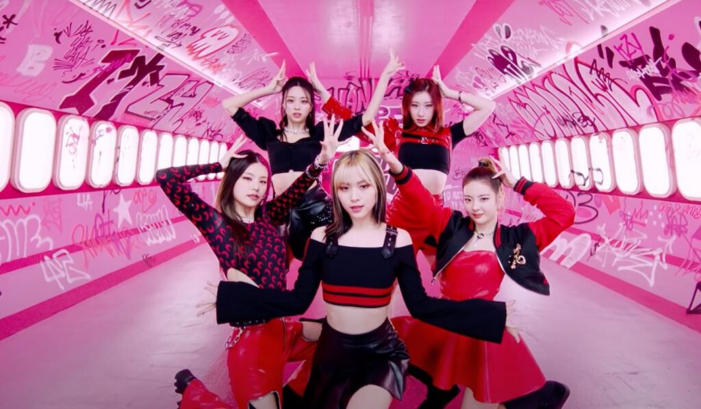 ITZY to debut in Japan next month with an album titled "IT'z ITZY"