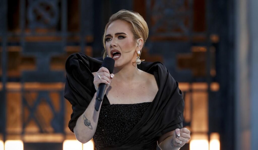 Netflix offers million dollar deal to have Adele's first concert