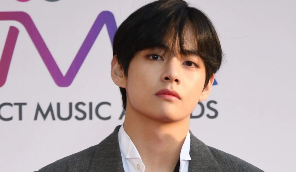 BTS' V recorded an English version of "My Universe" with Coldplay BTS' V recorded an English version of "My Universe" with Coldplay