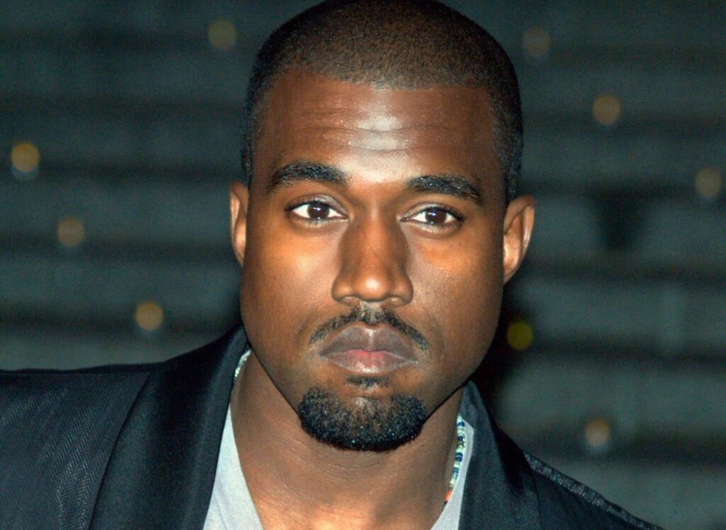 Kanye West buys a house in front of the mansion of his ex-wife, Kim Kardashian