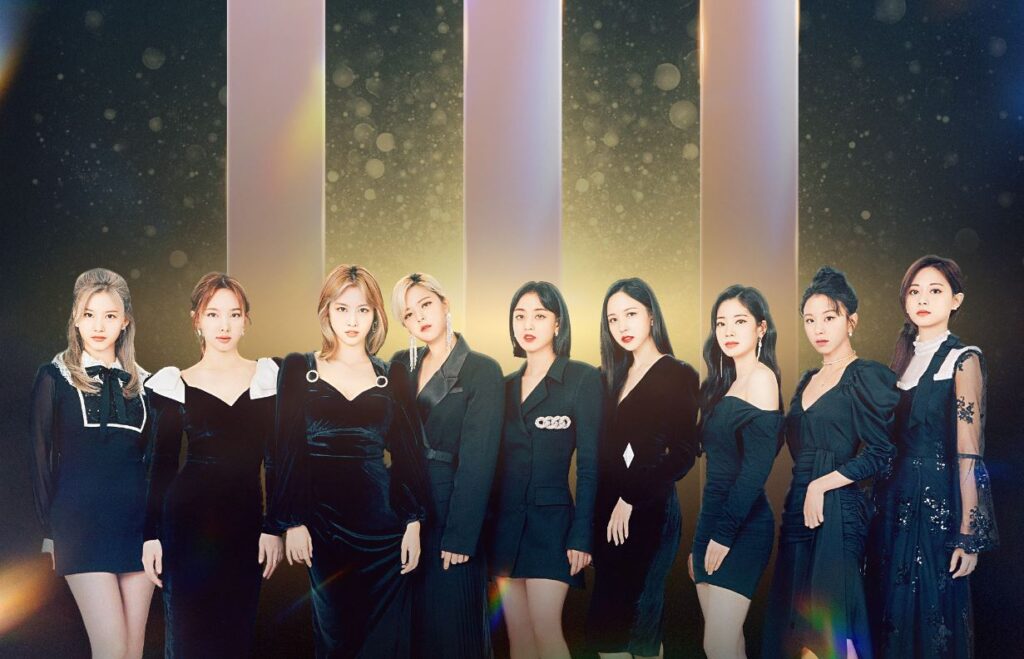 TWICE gathered Lisa, ITZY, SKZ's Felix, and more idols at their concert