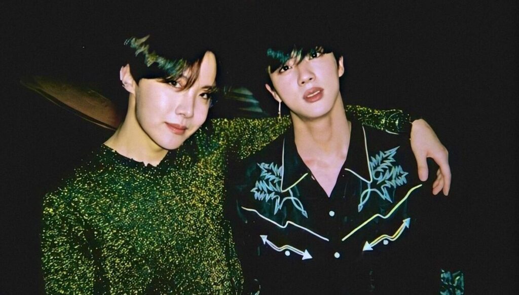 J-Hope teaches Jin to use Instagram and ARMY makes a trend on networks