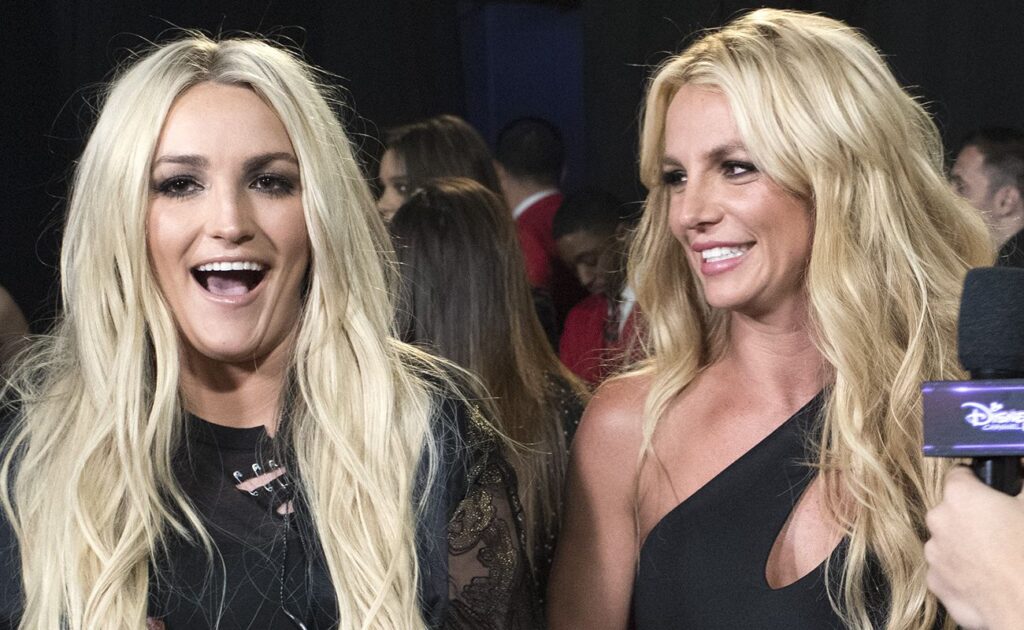 Britney Spears says she should have slapped her mother and sister in their "f**king faces"