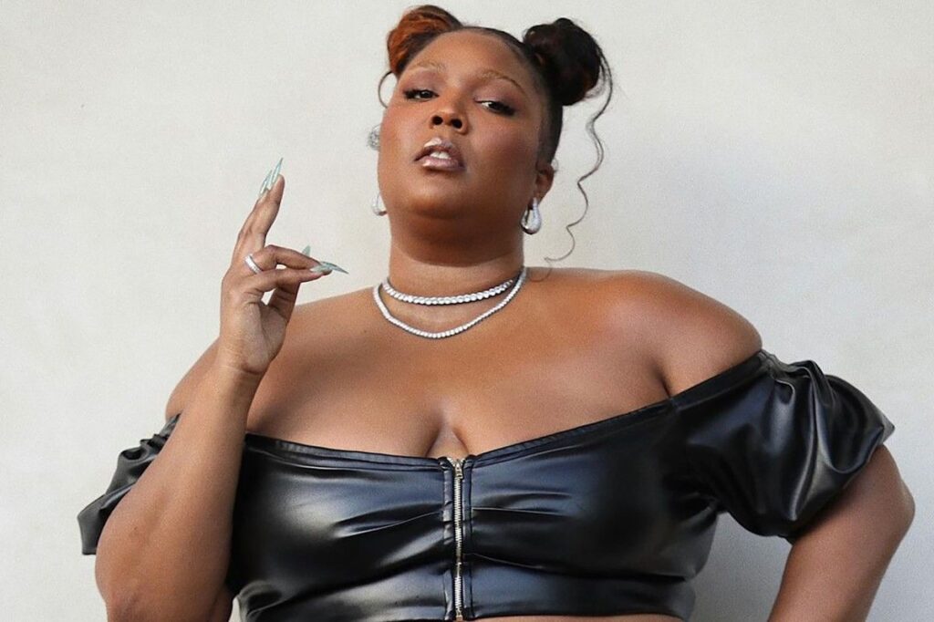 Lizzo shares a snippet of a new song next to her mother