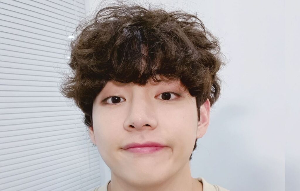 BTS' V updates on Instagram with 5 hidden references you didn't notice