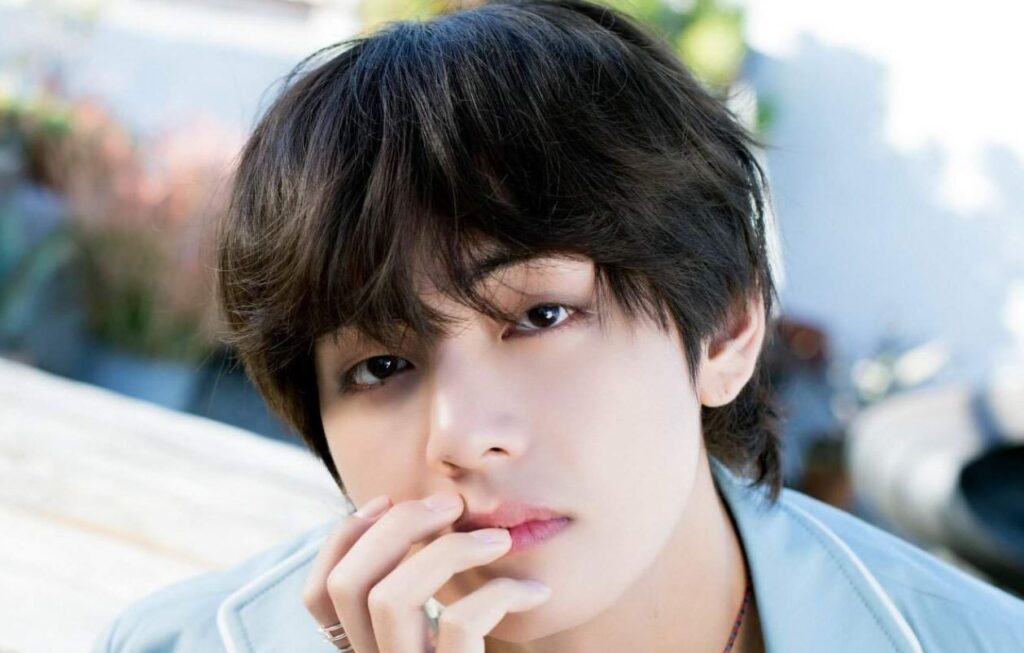 BTS' V shocks on Instagram with intense flirting with a fan