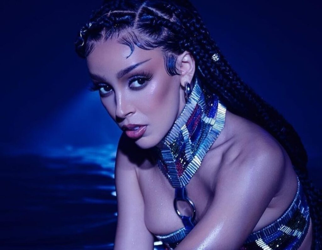 Doja Cat wrote an unusual song about pizza. Check it out