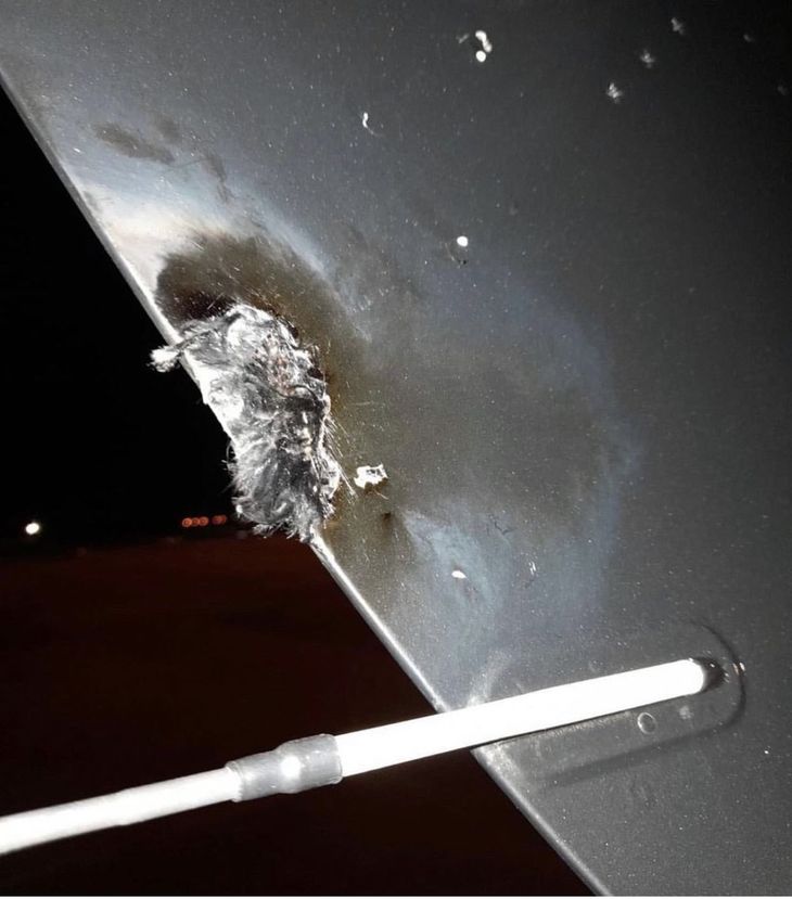 Plane in which Miley Cyrus was flying was hit by a lightning