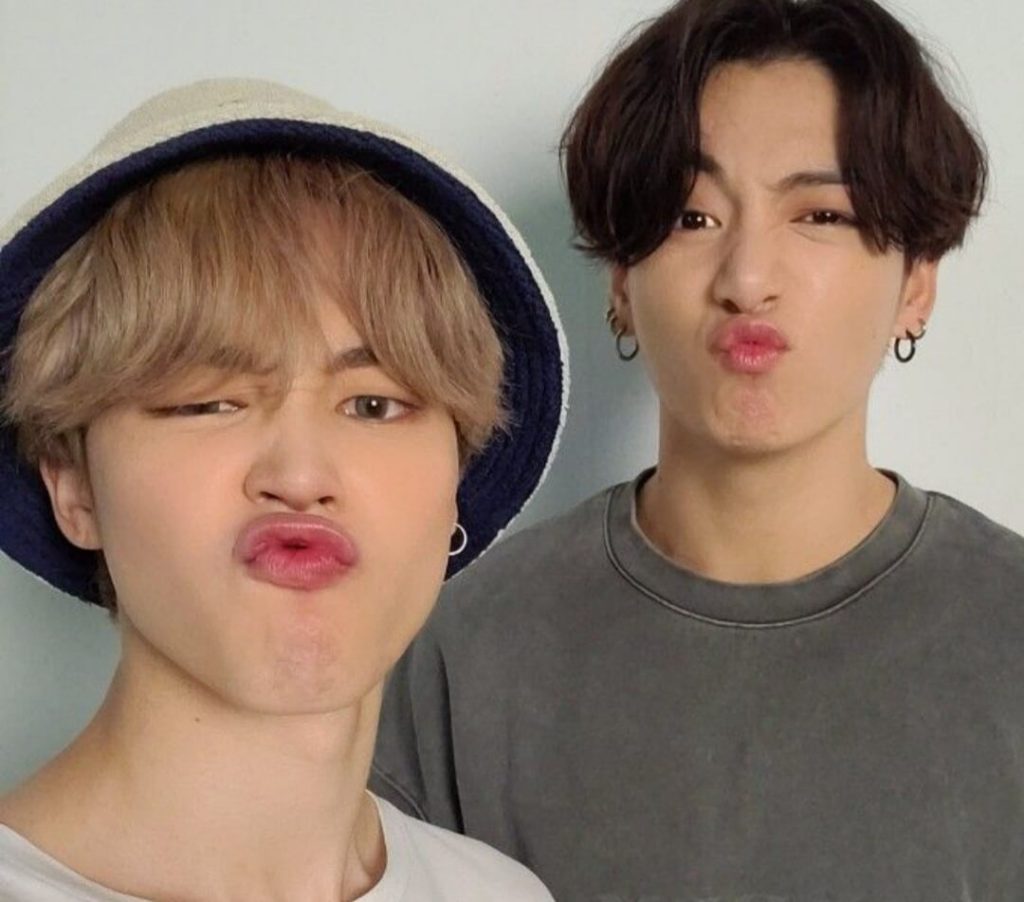 BTS' Jungkook surprises ARMY by carrying Jimin in his arms backstage