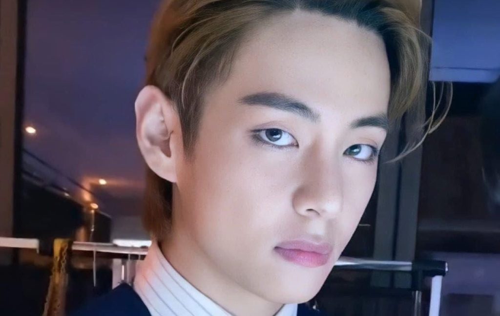 BTS' V is so iconic in "Dynamite" that it has inspired an anime