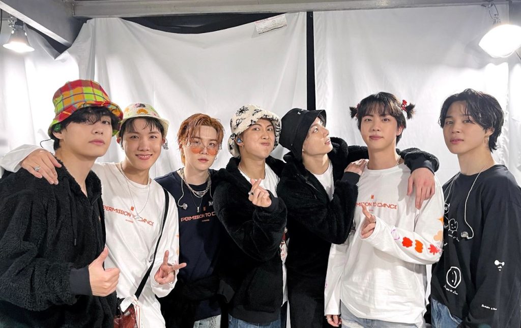 BTS members leak sweet texts they send each other on their phones