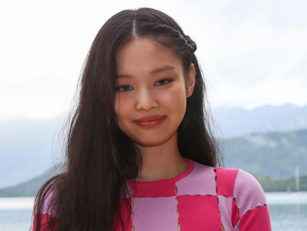 BLACKPINK's Jennie changes her look and fuels comeback rumors