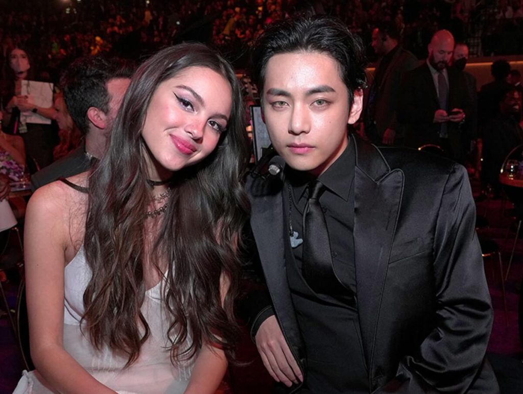 Taehyung flirts with Olivia Rodrigo at the 2022 Grammys