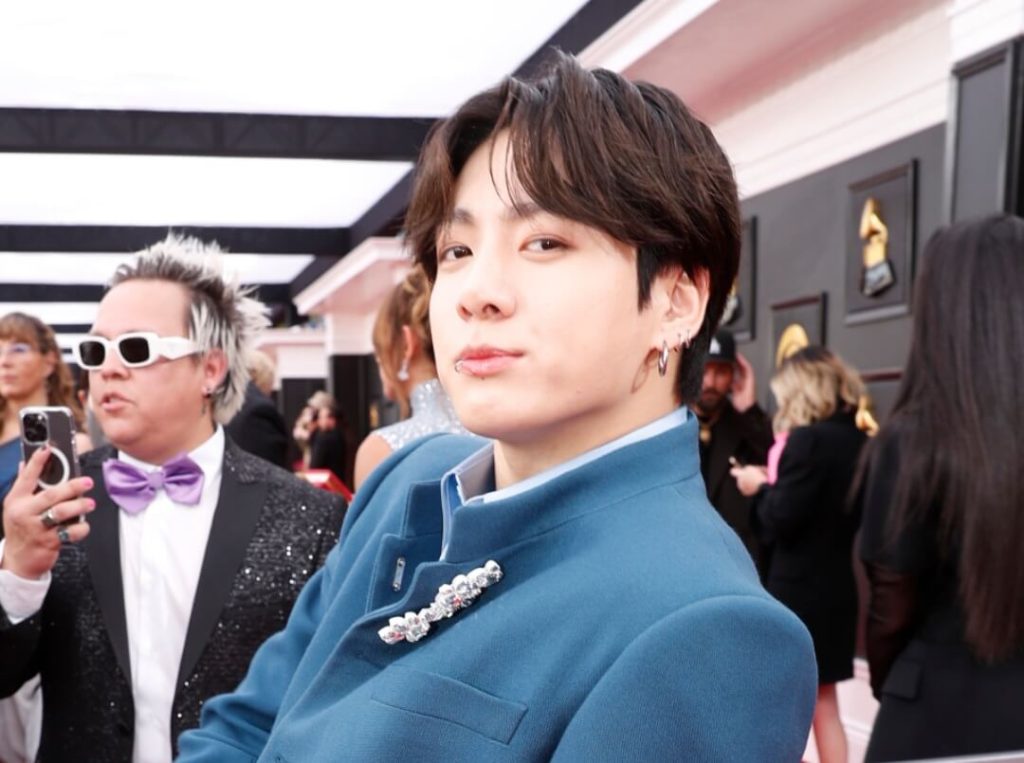 ARMY tells the story of how she met Jungkook at a jazz concert