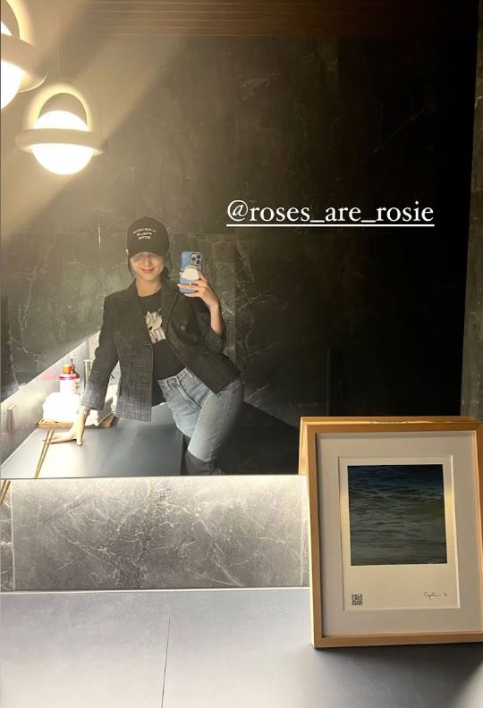 BLACKPINK: Jisoo shows her love for Rosé in public by doing this