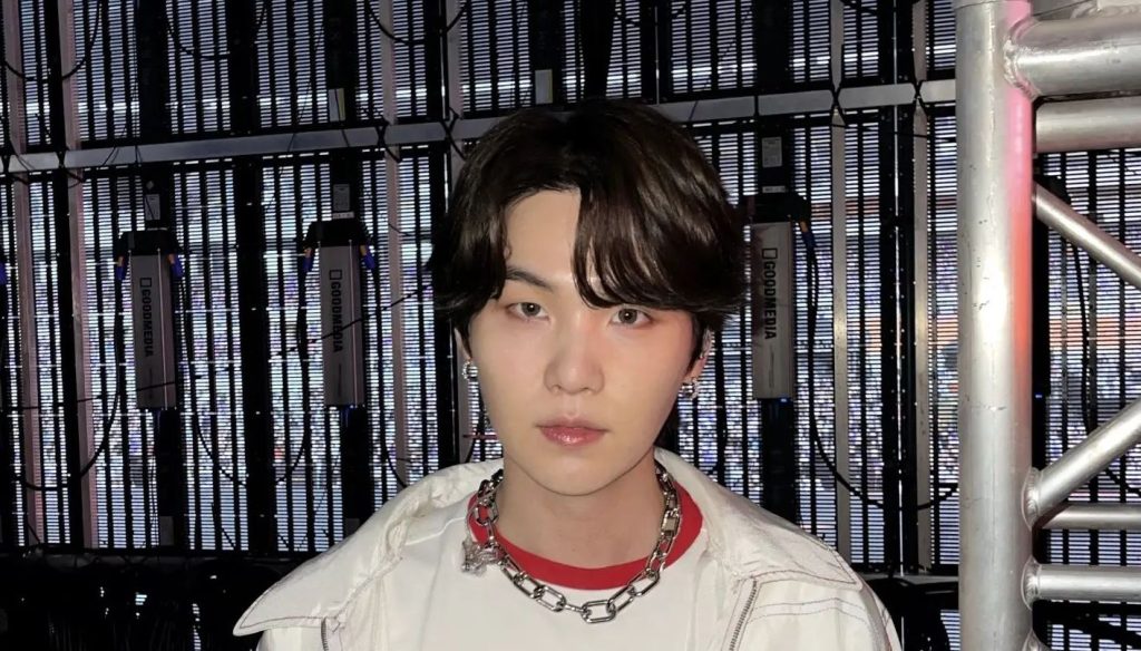 BTS' Suga can't help but get nervous when he meets this girl and causes jealousy in ARMY