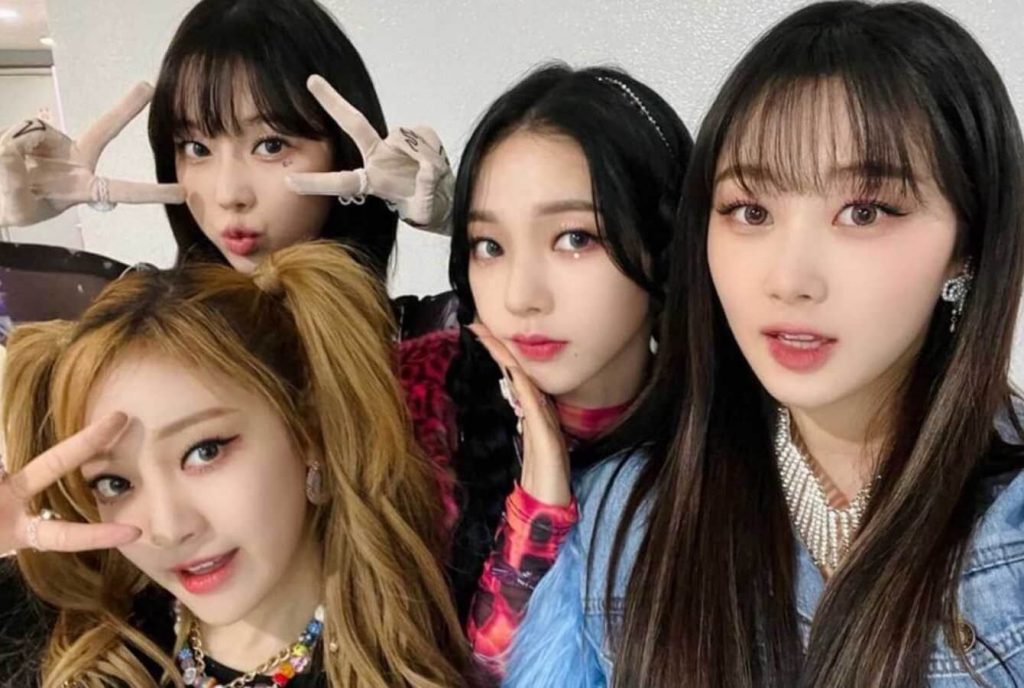 Fans are upset by the lack of security at the aespa concert at Kyungbock School