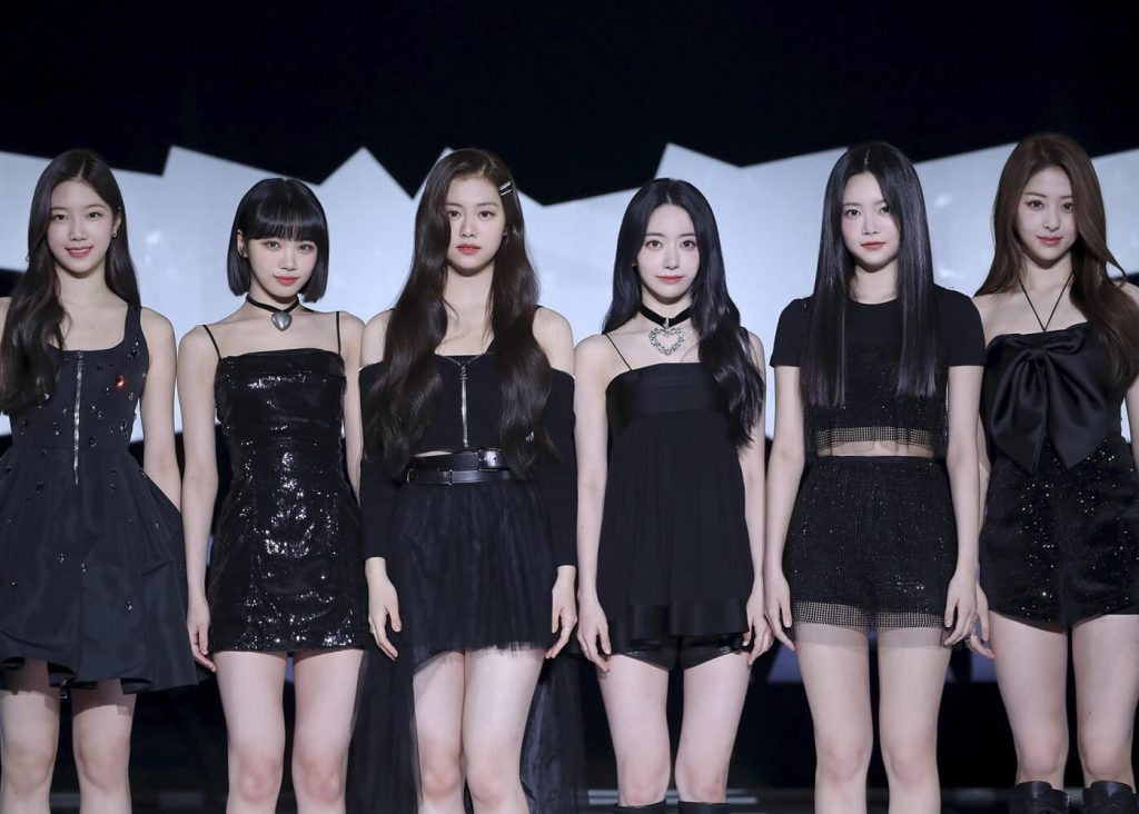 Netizens react to LE SSERAFIM's debut saying Hybe sexualize the group