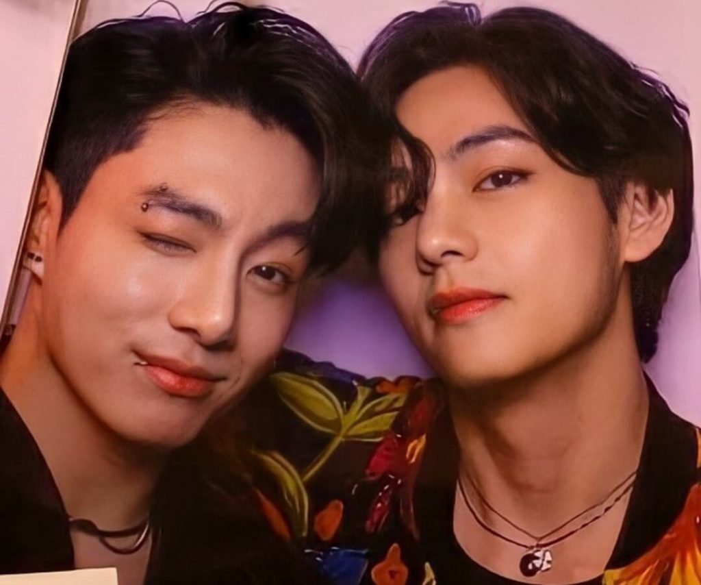 Truth behind BTS' V and Jungkook's card trick during Grammy performance revealed