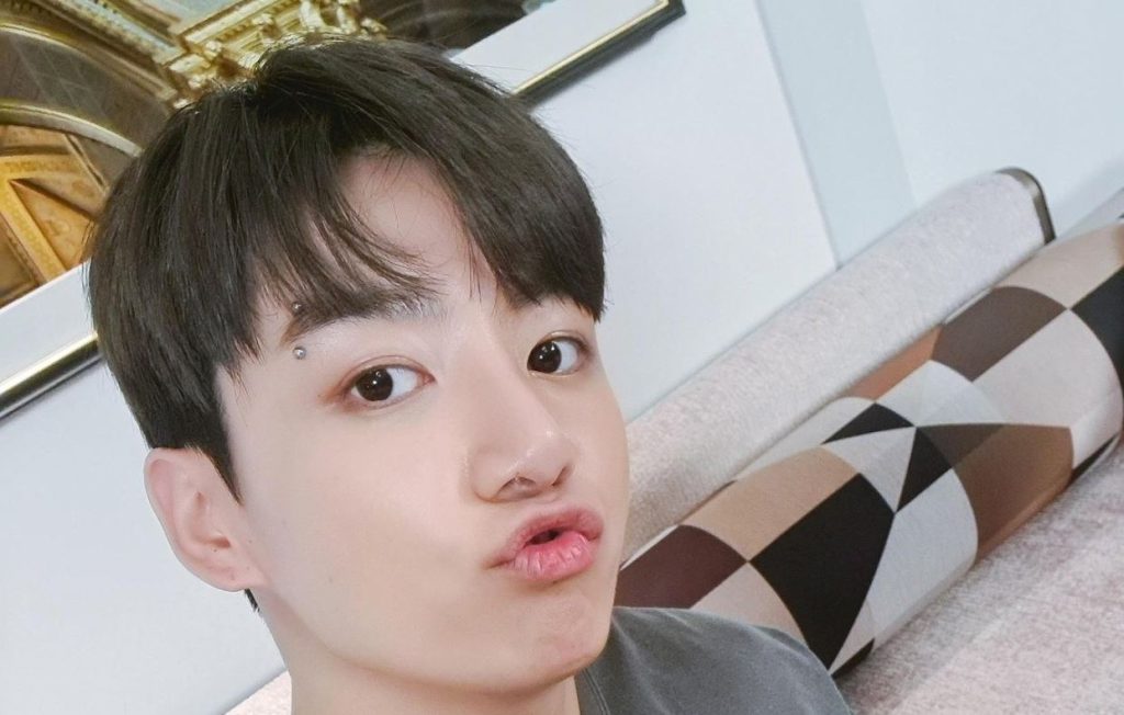 3 photos of BTS' Jungkook that prove he's the perfect boyfriend material