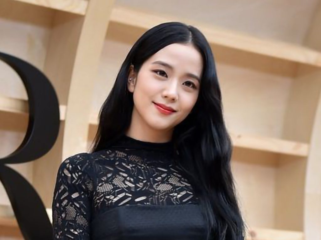 BLACKPINK's Jisoo is captured visiting Madrid, Spain