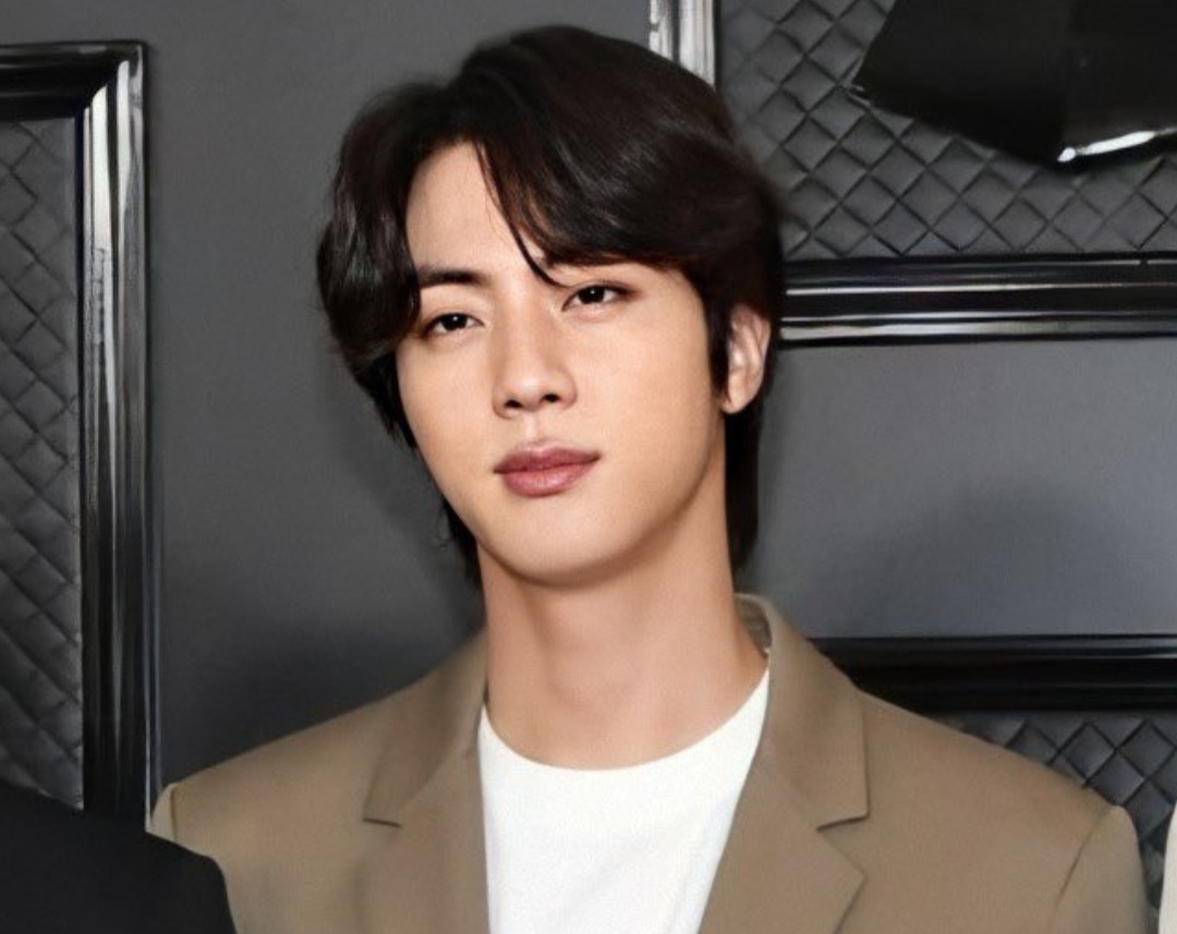 BTS's Jin Turns “Music Bank” Entrance Into Runway With His Eye-Catching  Fashion, Big Hit Explains The Story